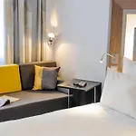 Novotel 4*