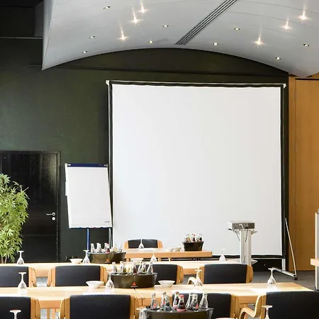 Novotel 4*