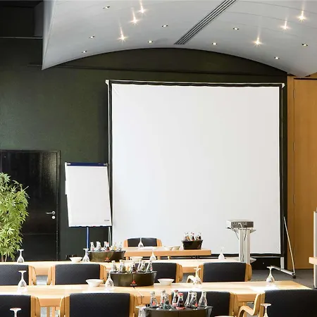 Отель Novotel 4*