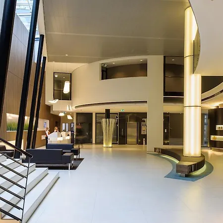 Novotel Hotel 4*